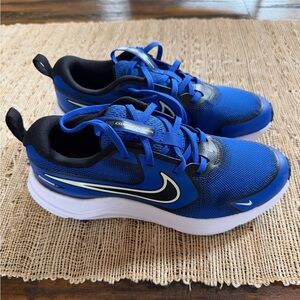 Kids Blue Cosmic Runner Nike Sneakers